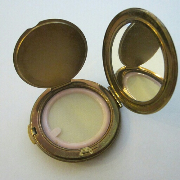 Kigu of London Mid Century Marcasite Medallion Powder Compact Made in England - Picture 3 of 12